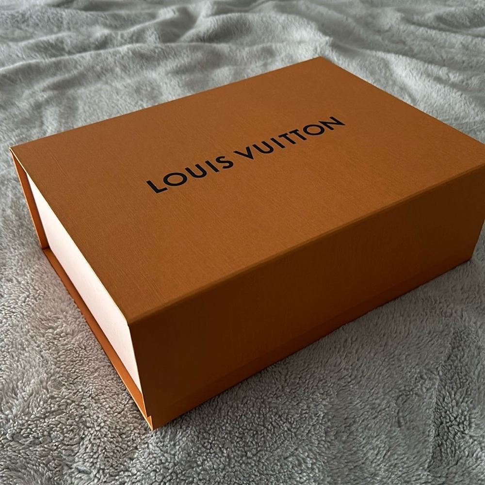 Louis Vuitton box
